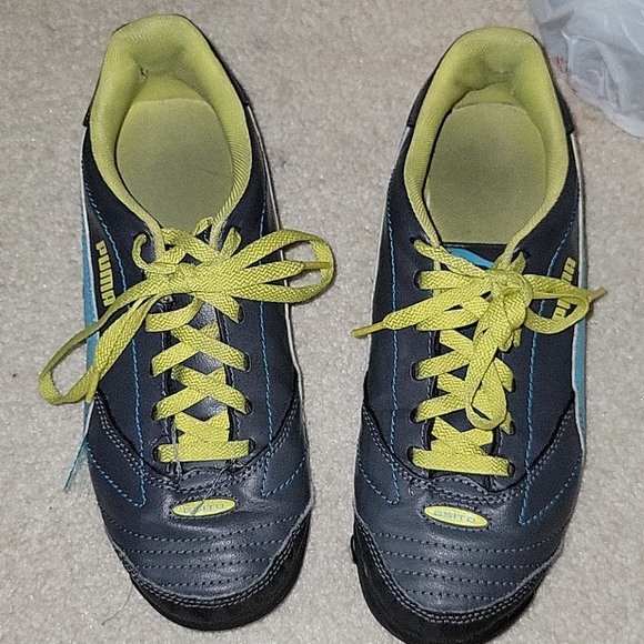 Puma soccer turf shoes - Picture 1 of 4